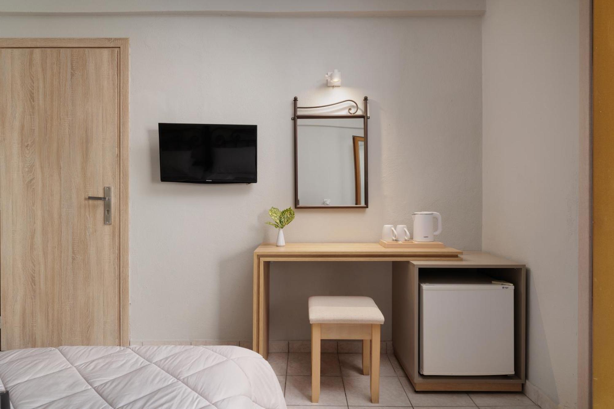 Louvre Hotel Gouviá Eksteriør bilde